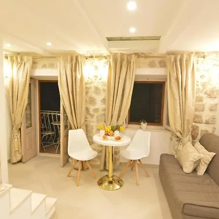 Apartment Ivan - Old Town شقة *