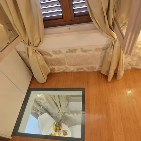 Apartment Ivan - Old Town Apartment